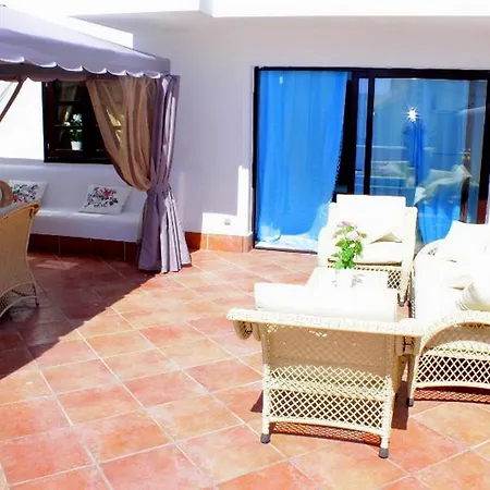 Townhouse Apartment *
